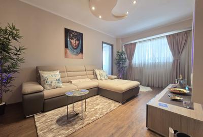 Apartament cu 3 camere decomandat în Micro 14