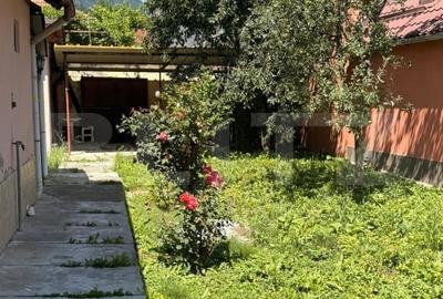 Casă individuală cu 3 camere cu Canalizare în Codlea