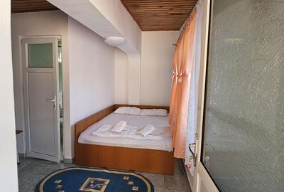 Casă cu 4 camere în Central - 2