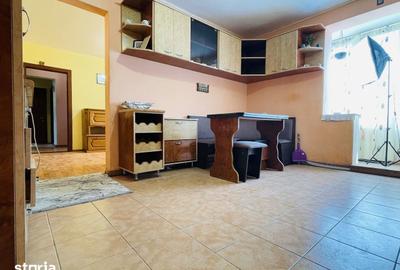 Apartament cu 3 camere semidecomandat în Central - 2