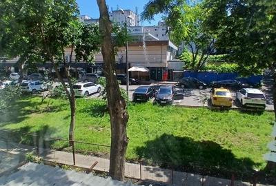 Apartament cu 3 camere decomandat în Delfinariu - 9