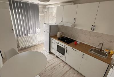 Apartament cu 3 camere decomandat în Central - 3