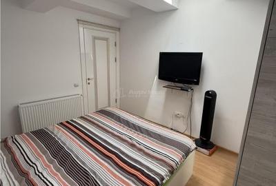 Apartament cu 2 camere semidecomandat în Tei