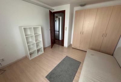 Apartament cu 3 camere decomandat în Tei
