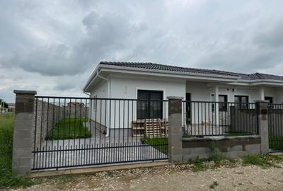 Casă cu 3 camere în Urseni - 5