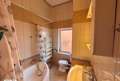 Apartament cu 3 camere în Primăverii