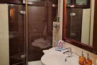 Apartament cu 3 camere semidecomandat în Berceni - 2