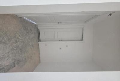 Apartament cu 3 camere semidecomandat în Central - 2