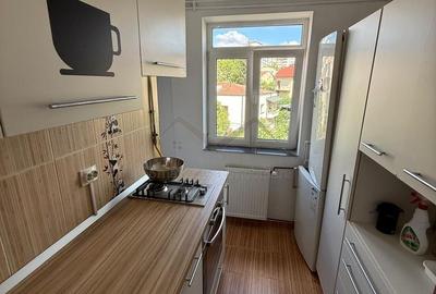 Apartament cu 2 camere decomandat în Central