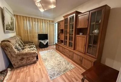 Apartament cu 3 camere decomandat în Micro 14