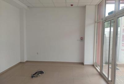 Spațiu comercial, de 84 mp, în Sărari