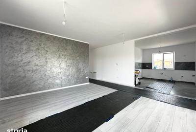 Casă cu 4 camere semidecomandat cu Teren 540 Mp în Moșnița Nouă