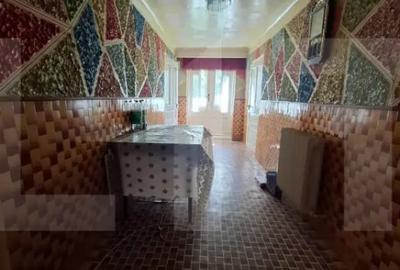 Casă cu 3 camere cu Teren 1335 Mp în Central