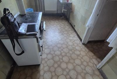 Apartament cu 2 camere decomandat în Cornișa