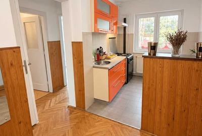 Apartament cu 2 camere decomandat în Central