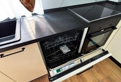 Apartament cu 2 camere, mobilat în Tractorul - 4