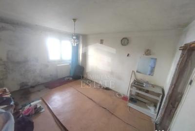 Garsonieră decomandată în Titan - 2