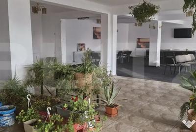 Spațiu comercial, de 200 mp, în Central - 1