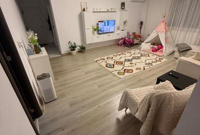 Apartament cu 3 camere semidecomandat în Doamna Ghica