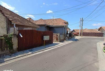 Casă cu 3 camere cu Teren 150 Mp în Central
