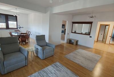 Apartament cu 3 camere decomandat în Foișorul de Foc