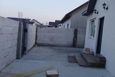 Casă cu 2 camere cu Teren 140 Mp în Central - 2