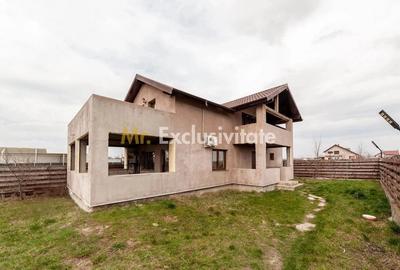 Casă cu 3 camere cu Teren 477 Mp în Bradu