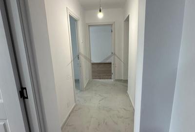 Apartament cu 4 camere decomandat în Dacia