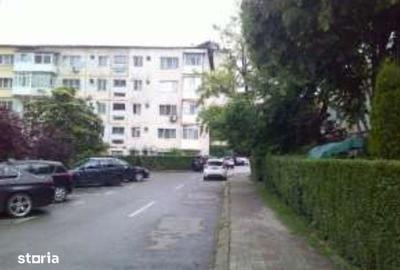 Apartament cu 3 camere în Micro 4 - 5