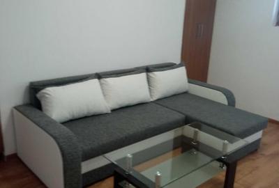 Apartament cu 2 camere decomandat, mobilat în Parcul Carol