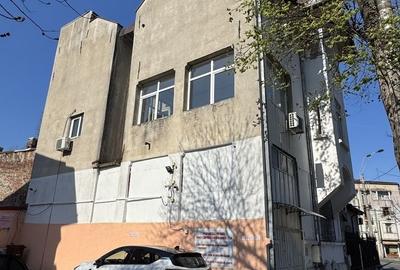 Casă cu 8 camere cu Teren 132 Mp în Gara de Nord - 20