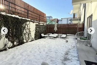 Apartament cu 3 camere semidecomandat în Florești