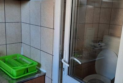 Garsonieră decomandată în Titan