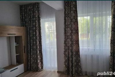 Apartament cu 2 camere semidecomandat în 1 Decembrie