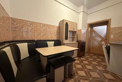 Apartament cu 3 camere, mobilat în Florilor - 27