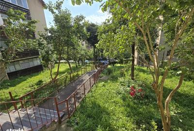 Apartament cu 2 camere decomandat în Răcădău