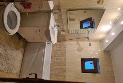 Apartament cu 3 camere decomandat în C5 - 3