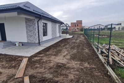 Casă individuală cu 4 camere cu Canalizare în Gulia - 3