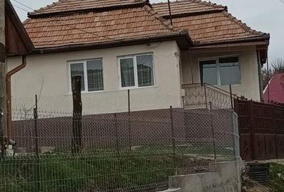 Casă cu 2 camere cu Teren 652 Mp în Iara - 1