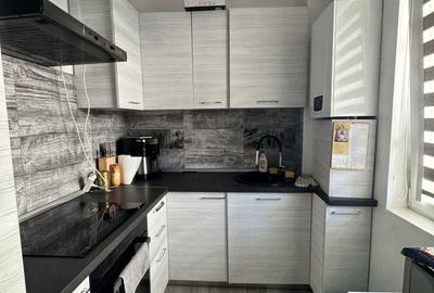 Apartament cu 2 camere decomandat în Exterior Vest