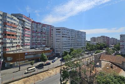 Garsonieră decomandată, mobilată în 1 Mai - 15