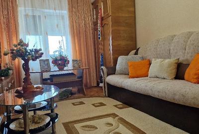 Apartament cu 2 camere decomandat în Elisabetin