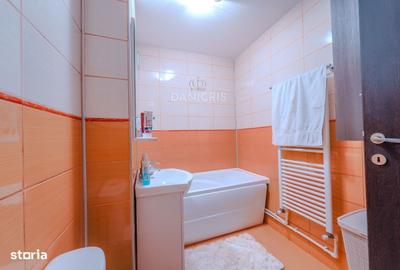 Apartament cu 3 camere decomandat în Km 5