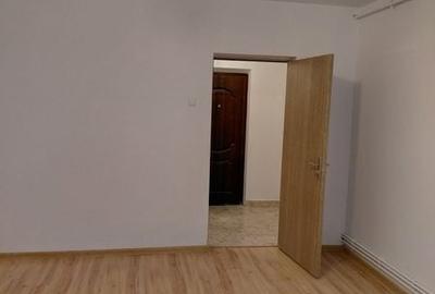Garsonieră semidecomandată în Tractorul