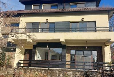 Casă individuală cu 7 camere cu Canalizare în Dăești - 3