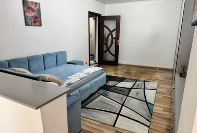 Apartament cu 2 camere decomandat în Apollo