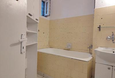 Apartament cu 2 camere decomandat în Decebal
