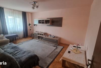 Apartament cu 3 camere în Rogerius