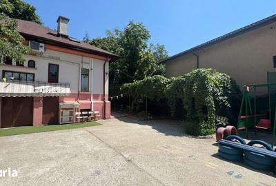 Casă cu 9 camere cu Teren 800 Mp în Vitan