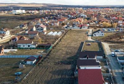 Teren de 3850 mp, în Debarcader - 4